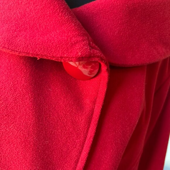 CENTIGRADE Size XL Red Short Winter Coat with Large Red Buttons - Picture 4 of 7